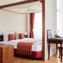 Отель Living Hotel an der Oper Австрия, Вена - 1 отзыв об отеле, цены и фото номеров - забронировать отель Living Hotel an der Oper онлайн комната для гостей фото 2