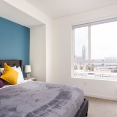 Отель Brand New Downtown LA Luxury Penthouse комната для гостей
