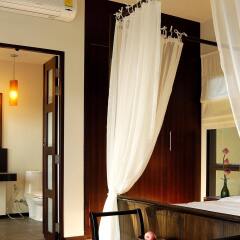 Отель Two Villas Holiday Oriental Style Layan Beach Таиланд, пляж Банг-Тао - отзывы, цены и фото номеров - забронировать отель Two Villas Holiday Oriental Style Layan Beach онлайн сейф в номере