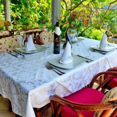 Отель Villa Velzon Guesthouse Черногория, Будва - отзывы, цены и фото номеров - забронировать отель Villa Velzon Guesthouse онлайн питание фото 3