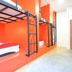 All Day Hostel Бангкок спортивное сооружение