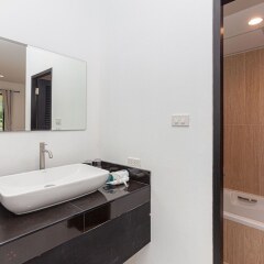 IWP Wake Park & Resort Hotel ванная фото 2