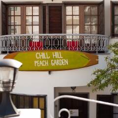 Ericeira Chill Hill Hostel & Private Rooms - Peach Garden городской автобус