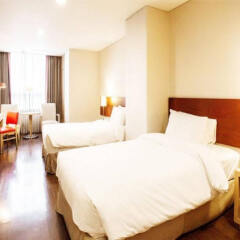 Отель Ramada Hotels & Suites Seoul Namdaemun Южная Корея, Сеул - 1 отзыв об отеле, цены и фото номеров - забронировать отель Ramada Hotels & Suites Seoul Namdaemun онлайн комната для гостей фото 5