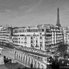 First Hotel Paris - Tour Eiffel