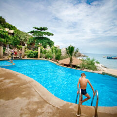 Отель Montalay Beach Resort Koh Tao бассейн