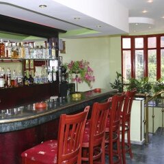 Отель Family Hotel Flora Болгария, Несебр - отзывы, цены и фото номеров - забронировать отель Family Hotel Flora онлайн гостиничный бар