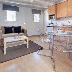 Апартаменты Habitat Apartments Attic Terrace Барселона комната для гостей фото 4