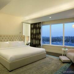 Отель Hilton Capital Grand Abu Dhabi ОАЭ, Абу-Даби - отзывы, цены и фото номеров - забронировать отель Hilton Capital Grand Abu Dhabi онлайн комната для гостей фото 4