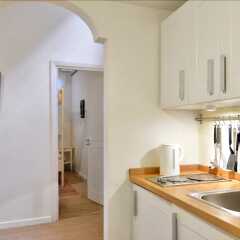 Апартаменты Trevi House Apartment в номере