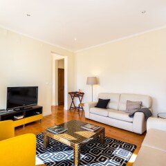 Апартаменты Liberdade Deluxe Apartment Лиссабон комната для гостей фото 3
