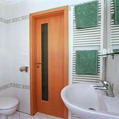 Отель Theatre Residence Apartments Чехия, Прага - 3 отзыва об отеле, цены и фото номеров - забронировать отель Theatre Residence Apartments онлайн ванная