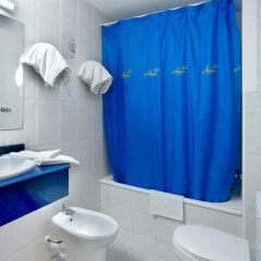 Отель Acacias Suites & Spa Испания, Льорет-де-Мар - 1 отзыв об отеле, цены и фото номеров - забронировать отель Acacias Suites & Spa онлайн ванная