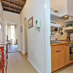 Апартаменты Trevi Stylish Apartment в номере