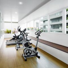 Aiyara Grand Hotel фитнесс-зал