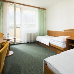 Отель Orea Resort Santon Brno Чехия, Брно - 1 отзыв об отеле, цены и фото номеров - забронировать отель Orea Resort Santon Brno онлайн комната для гостей фото 2