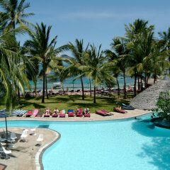 Отель Bamburi Beach Бамбури бассейн