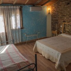 Отель Albergue La Jarilla комната для гостей