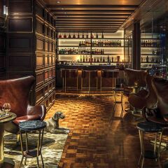 Отель 137 Pillars Residences Bangkok Бангкок гостиничный бар