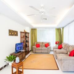 Отель Baan Kaja Villa by Lofty