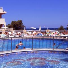 Отель Azuline Hotel - Apartamento Rosamar Испания, Сан-Антони-де-Портмань - отзывы, цены и фото номеров - забронировать отель Azuline Hotel - Apartamento Rosamar онлайн детские мероприятия фото 2