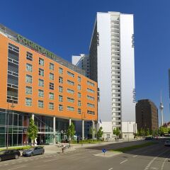 Отель Courtyard By Marriott Berlin City Center Берлин парковка