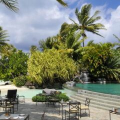 Отель InterContinental Le Moana Resort Bora Bora бассейн фото 3