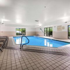 Отель Hampton Inn Columbus I-70E/Hamilton Road бассейн