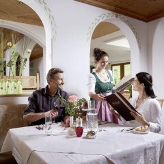 Hotel Alpenhof питание