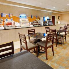 Отель Holiday Inn Express Haskell-Wayne Area питание фото 2