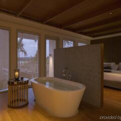 Отель Amatara Wellness Resort Таиланд, Пхукет - отзывы, цены и фото номеров - забронировать отель Amatara Wellness Resort онлайн ванная фото 2