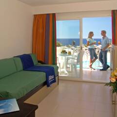 Отель Blau Punta Reina Resort балкон