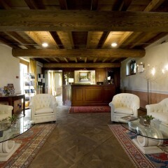 Отель Relais Corte Cavalli Понти-суль-Минчо интерьер отеля