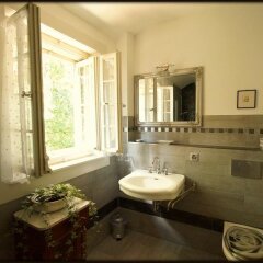 Отель Bed and Breakfast Wildrose ванная