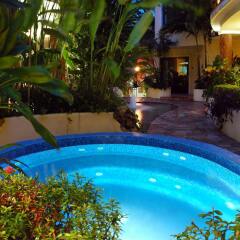 Villas Sacbe Condo Hotel and Beach Club Плая-дель-Кармен бассейн