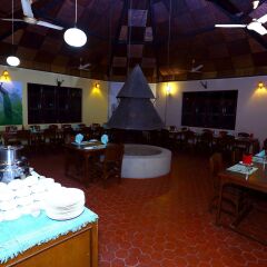Отель Safari Adventure Lodge Непал, Саураха - отзывы, цены и фото номеров - забронировать отель Safari Adventure Lodge онлайн гостиничный бар