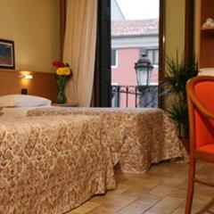 Hotel Casa Del Pellegrino Падуя спа