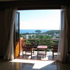 Отель Baan Kongdee Sunset Resort Таиланд, Пхукет - 1 отзыв об отеле, цены и фото номеров - забронировать отель Baan Kongdee Sunset Resort онлайн балкон