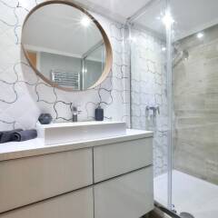 Апартаменты Standard Apartment by Hi5 - Teréz 6. Будапешт ванная фото 2