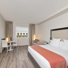 Отель NH Collection Madrid Suecia комната для гостей фото 5