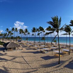 Отель Privilege Club at Ocean Blue & Sand - All Inclusive Доминикана, Пунта Кана - отзывы, цены и фото номеров - забронировать отель Privilege Club at Ocean Blue & Sand - All Inclusive онлайн пляж