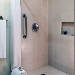 Отель Comfort Inn Puerto Vallarta ванная фото 2