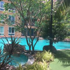 Отель Atlantis Condo Resort Jomtien by EVT бассейн