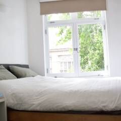 Отель Beautifully Decorated 2 Bedroom Home in Clerkenwell Лондон комната для гостей фото 3