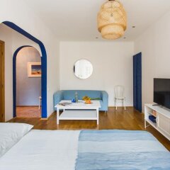 Гостиница DailyRooms Na Pyatnitskoy Apartments в Москве отзывы, цены и фото номеров - забронировать гостиницу DailyRooms Na Pyatnitskoy Apartments онлайн Москва комната для гостей фото 2