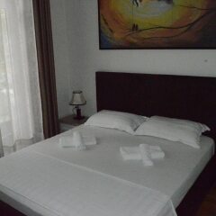 Living Boutique Hotel Тирана сейф в номере