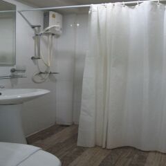 Отель Pool Villa @ Donmueang Таиланд, Бангкок - отзывы, цены и фото номеров - забронировать отель Pool Villa @ Donmueang онлайн ванная фото 2