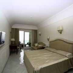 Hotel Villa Fraulo Равелло сейф в номере