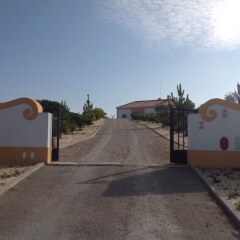 Отель 09 Villa 2 by Herdade de Montalvo парковка