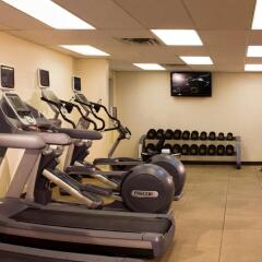 Отель Embassy Suites Flagstaff фитнесс-зал